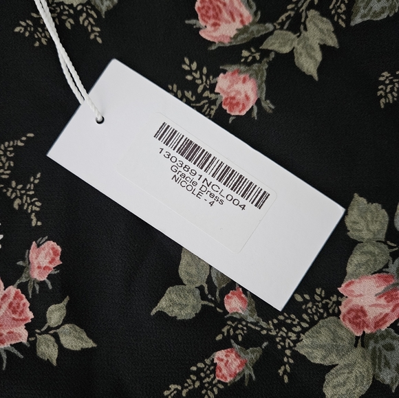 Reformation Gracie Dress In Nicole - Picture 6 of 8